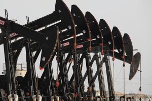 Подробнее о статье Котировки нефтяных фьючерсов растут в преддверии заседания ОПЕК+
